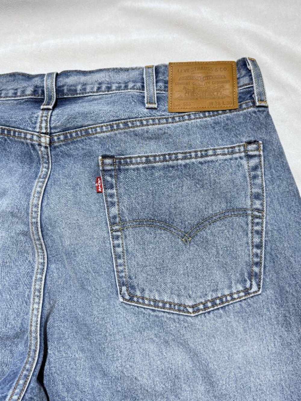 Levi's 550 Mens Jeans 38/30 Blue Capital "E" Jeans Leather Back Label